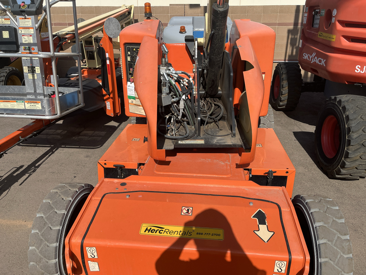 2018 JLG E450AJ-3