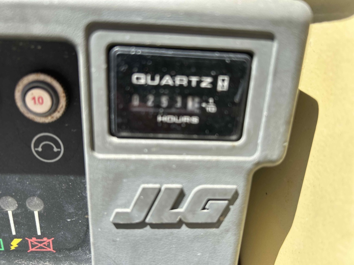 2018 JLG 2632ES-4