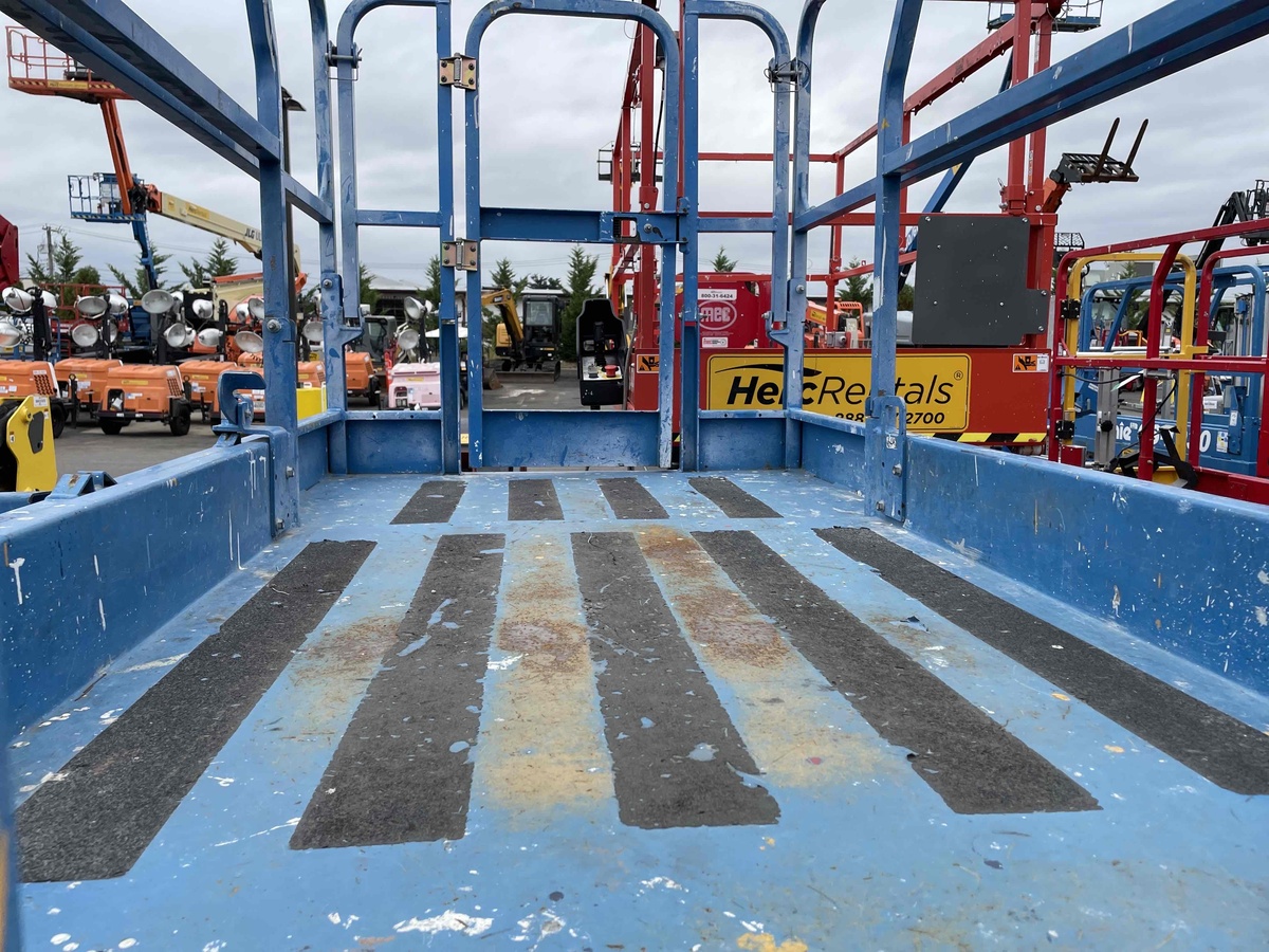 2017 Genie GS-3246-5