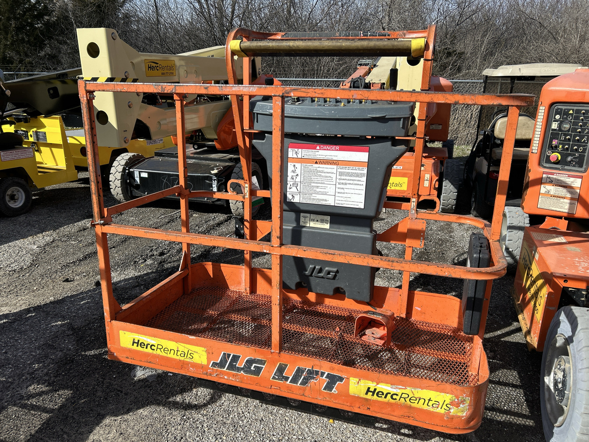 2018 JLG E450AJ-3
