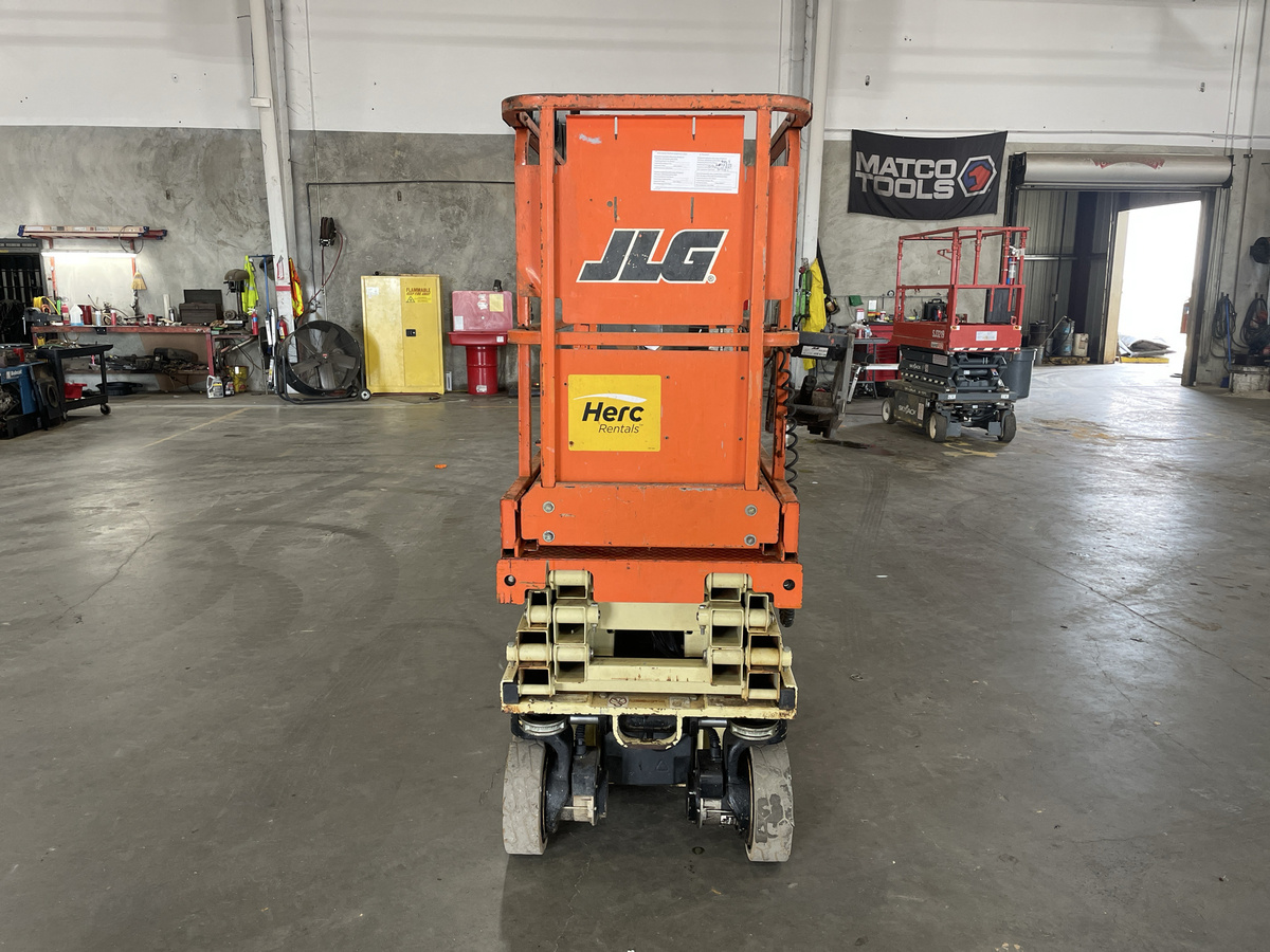 2019 JLG 1930ES