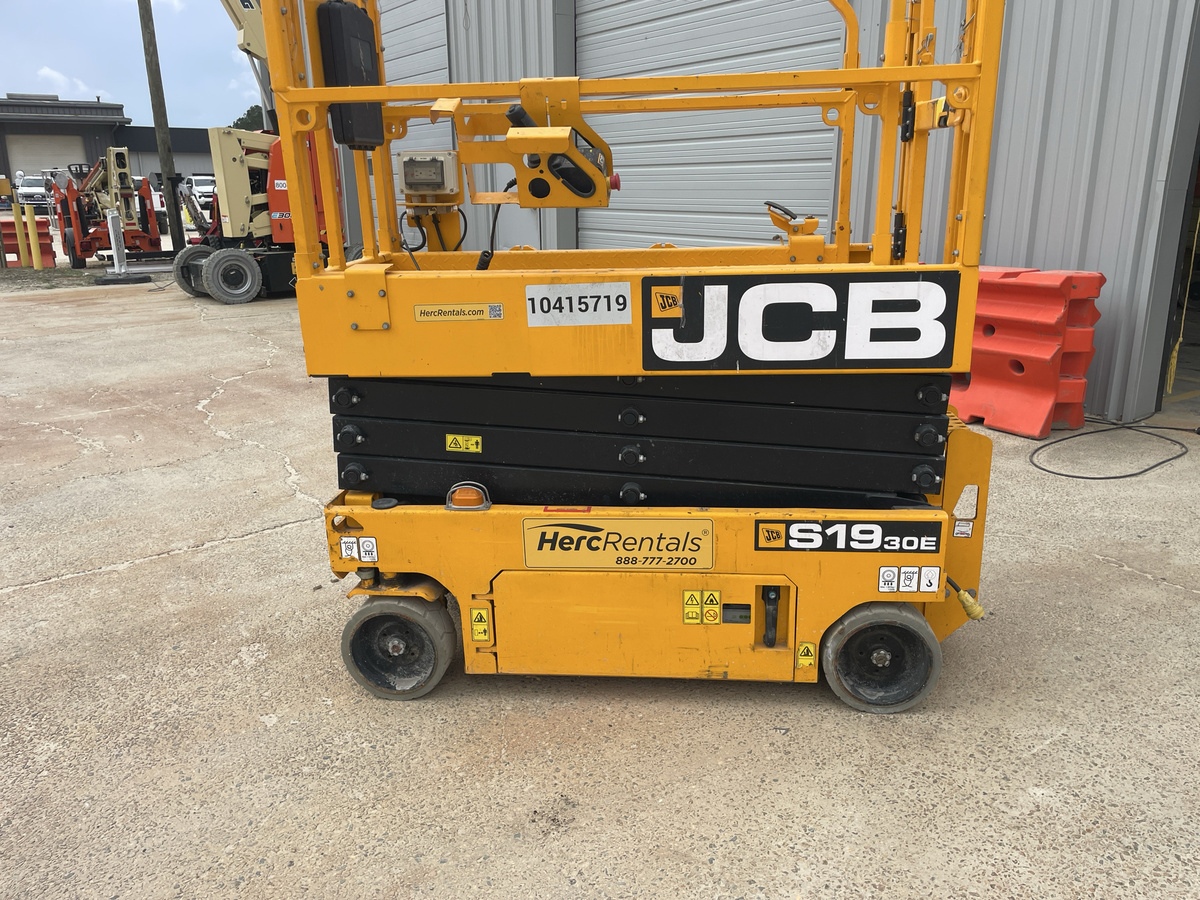 2023 JCB S1930E-13
