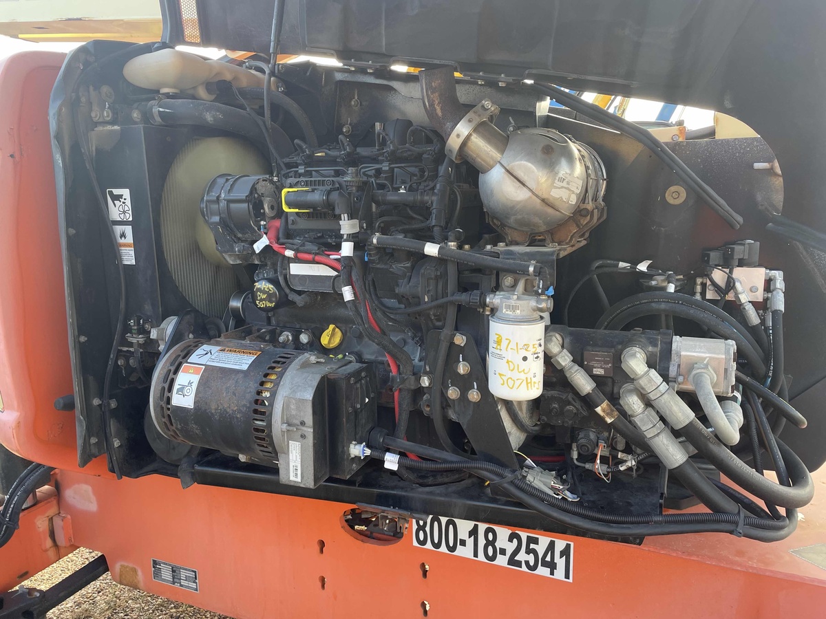 2017 JLG 600AJ-7