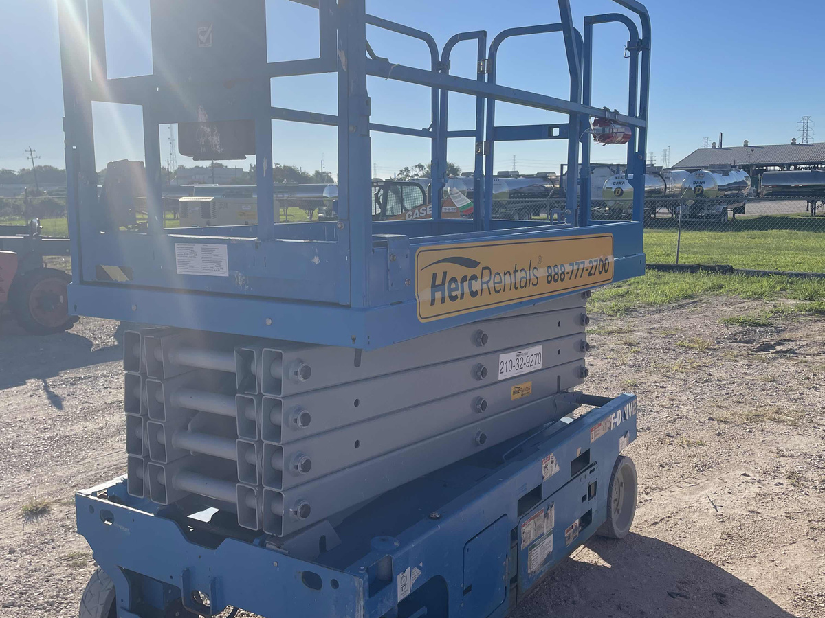 2021 Genie GS-3246-6