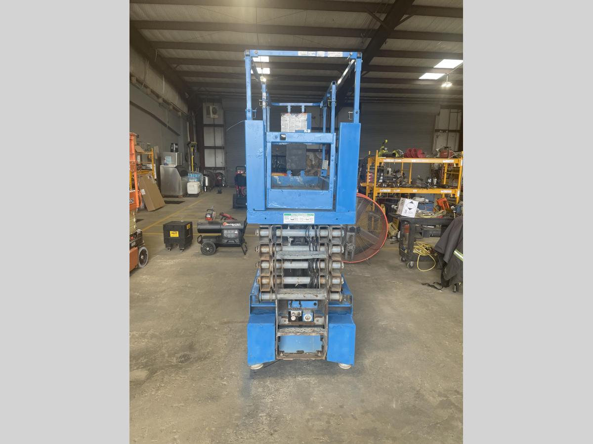 2018 Genie GS-3232