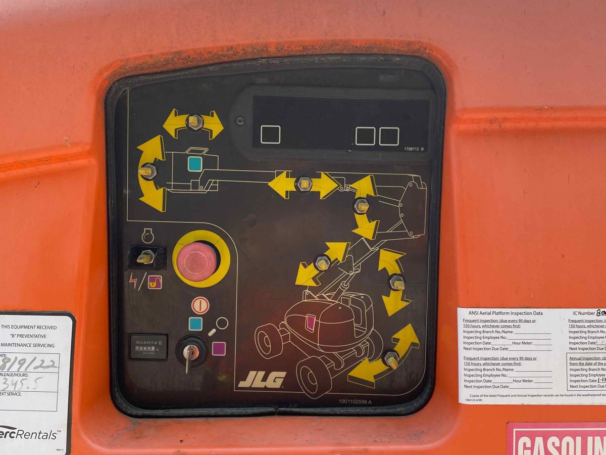 2015 JLG 600A-9