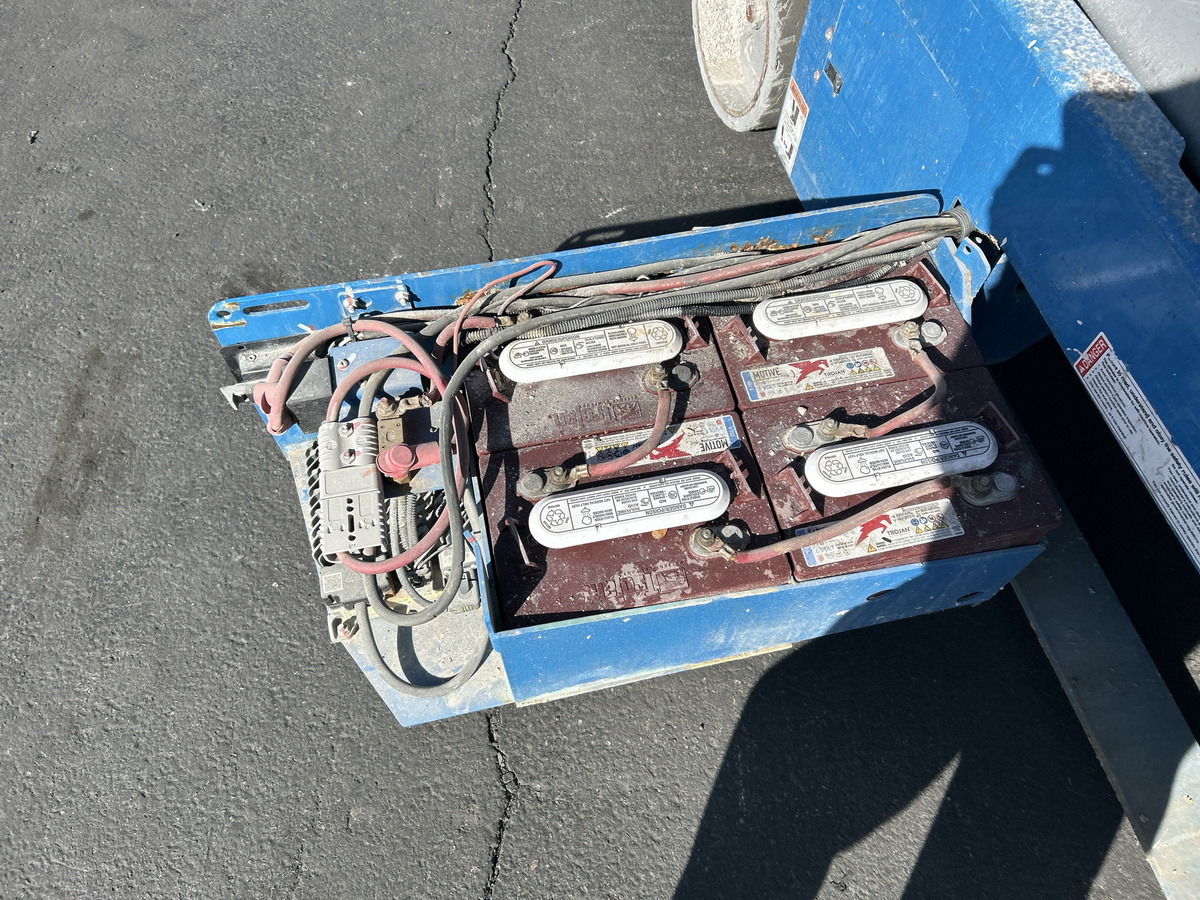 2017 Genie GS-3232-5