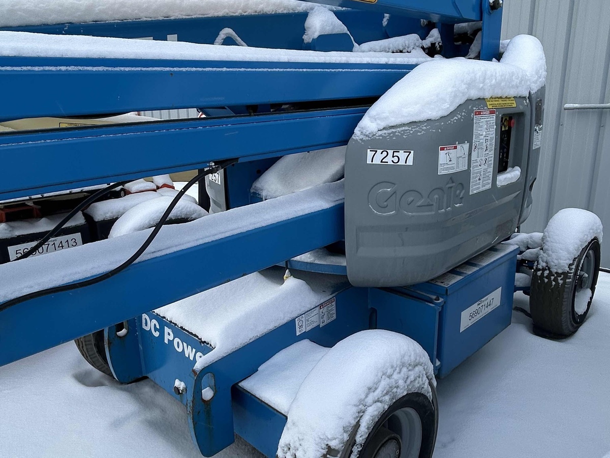 2016 Genie Z-45/25J