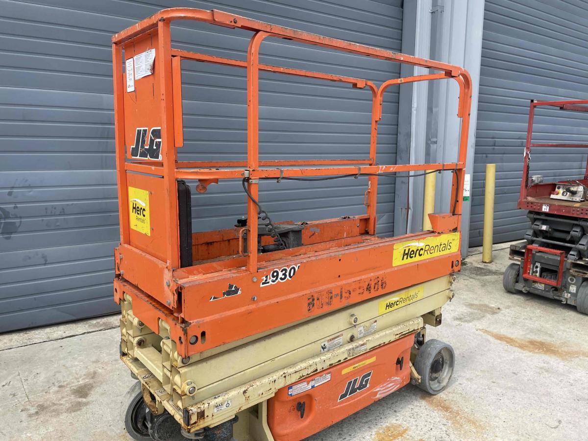 2017 JLG 1930ES