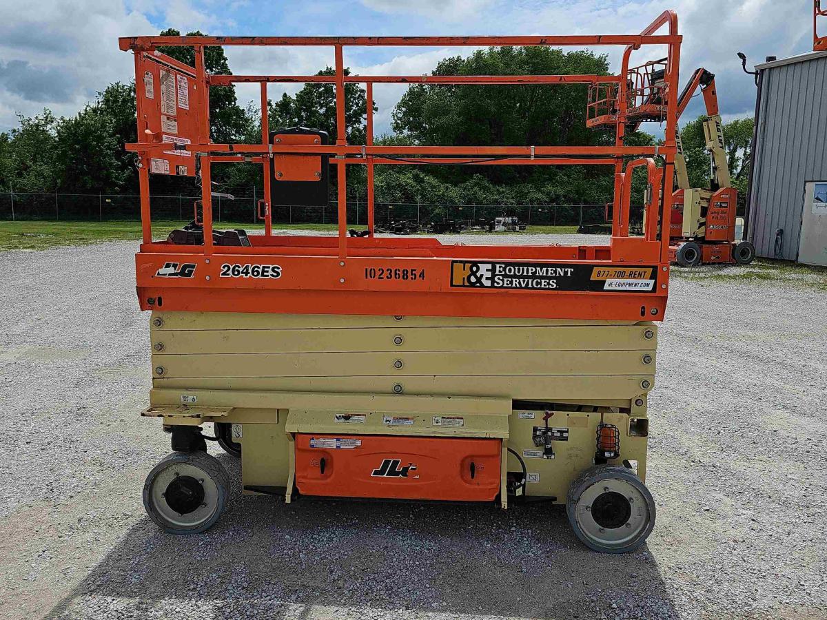2018 JLG 2646ES
