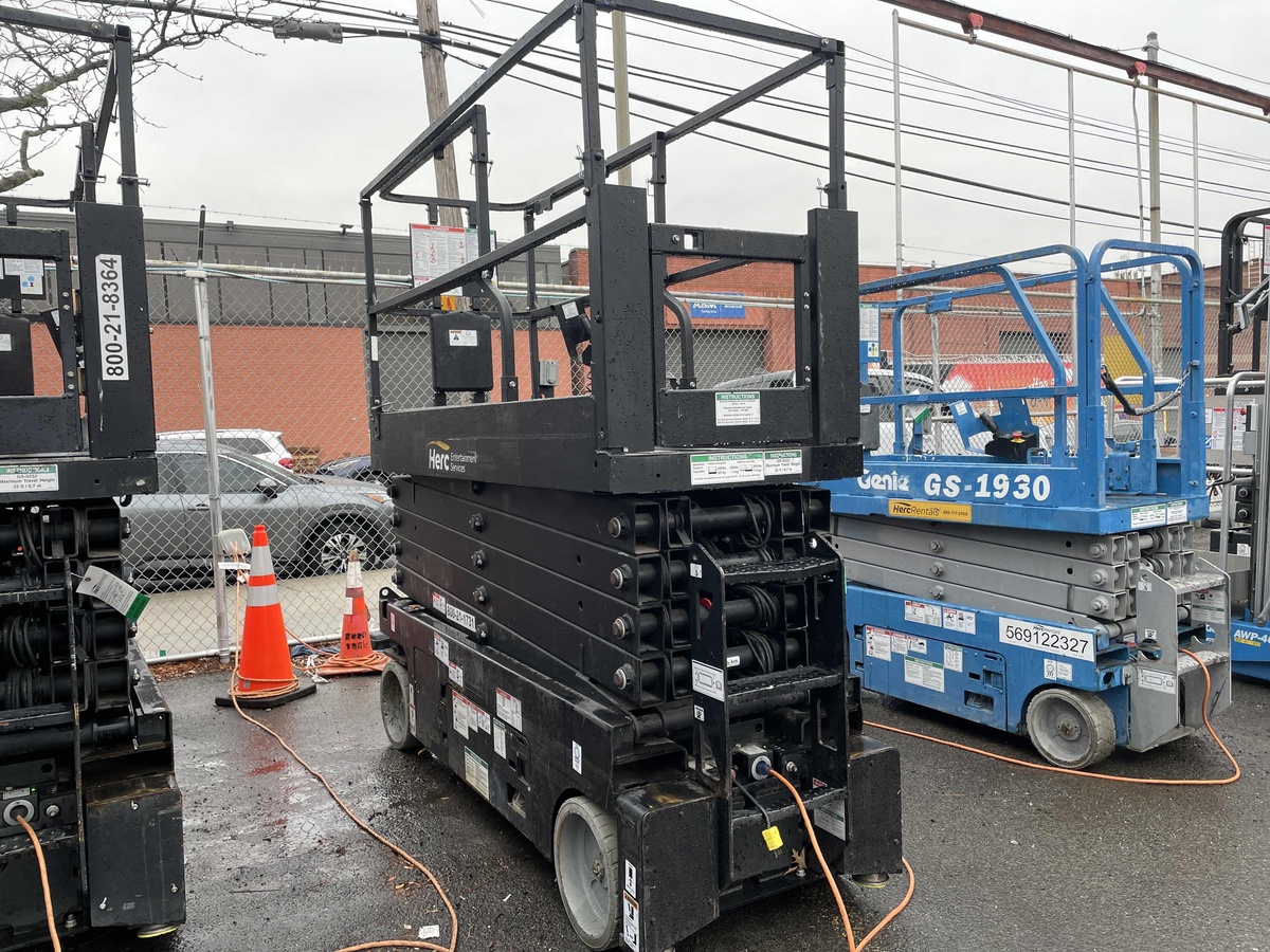 2018 Genie GS-3232-2