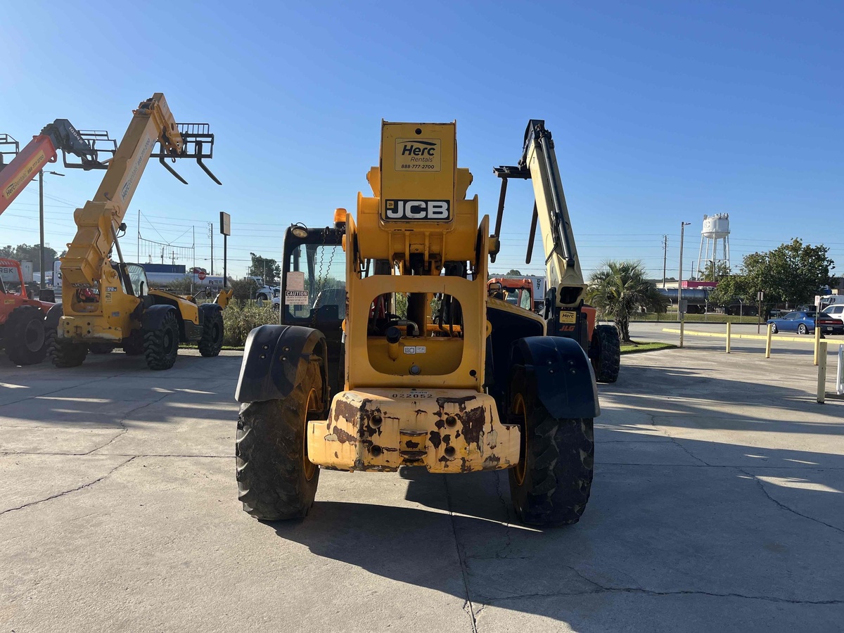 2017 JCB 510-56-9