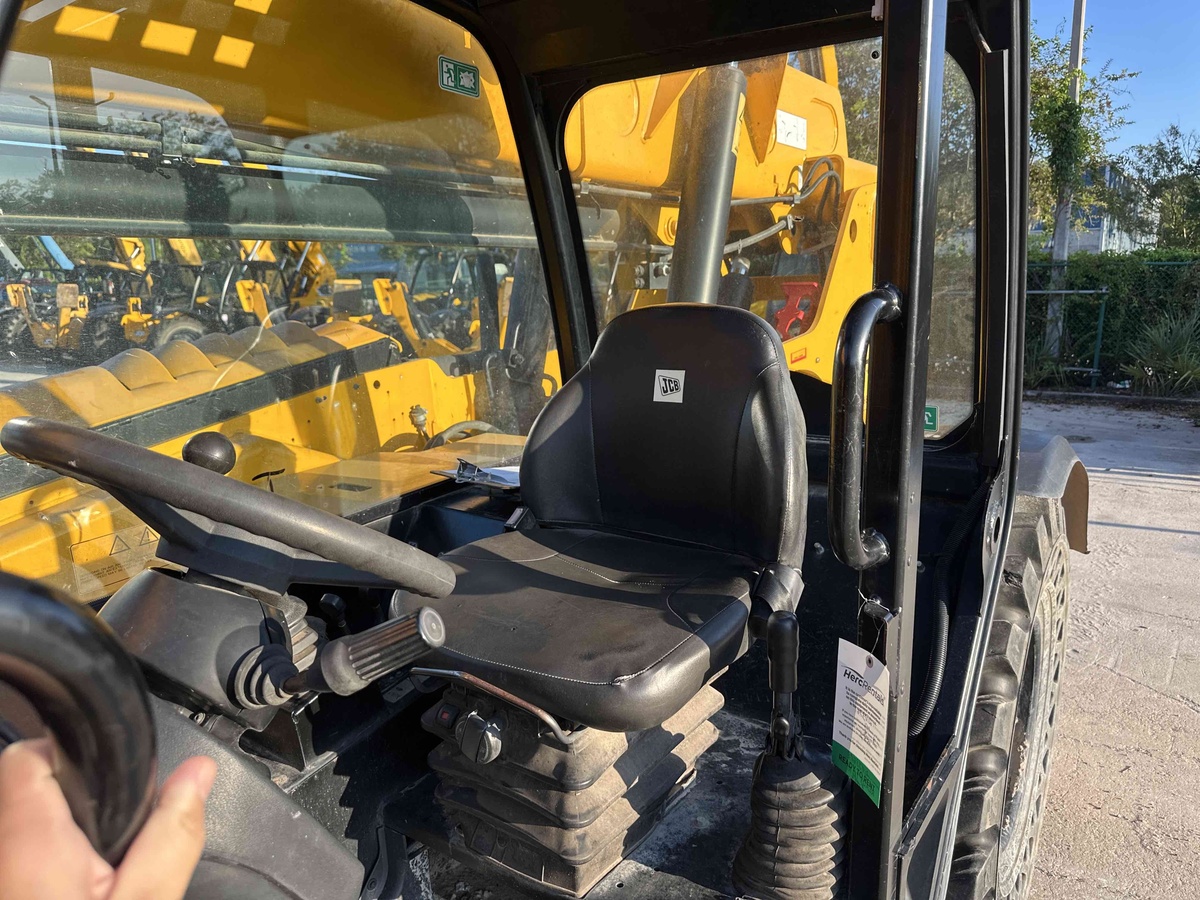 2021 JCB 509-42-6