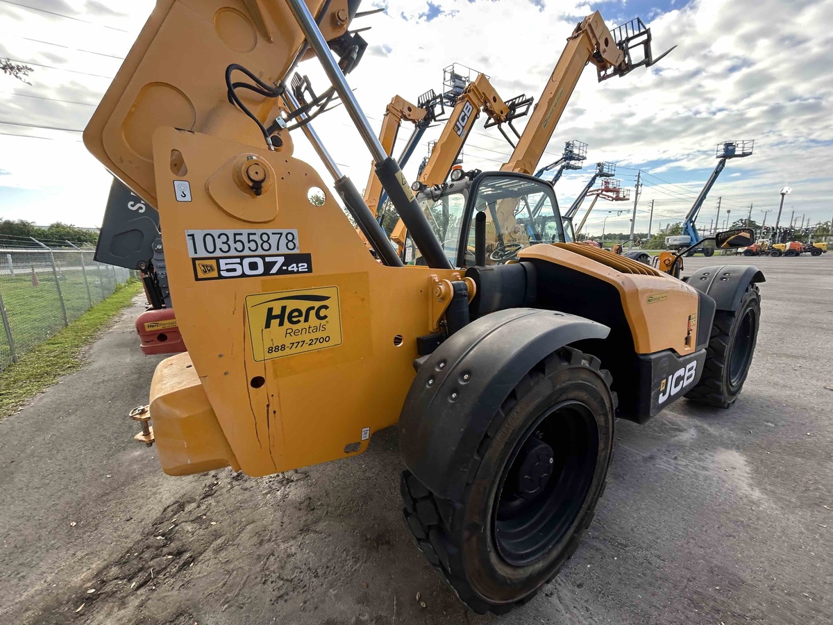 2022 JCB 507-42-4