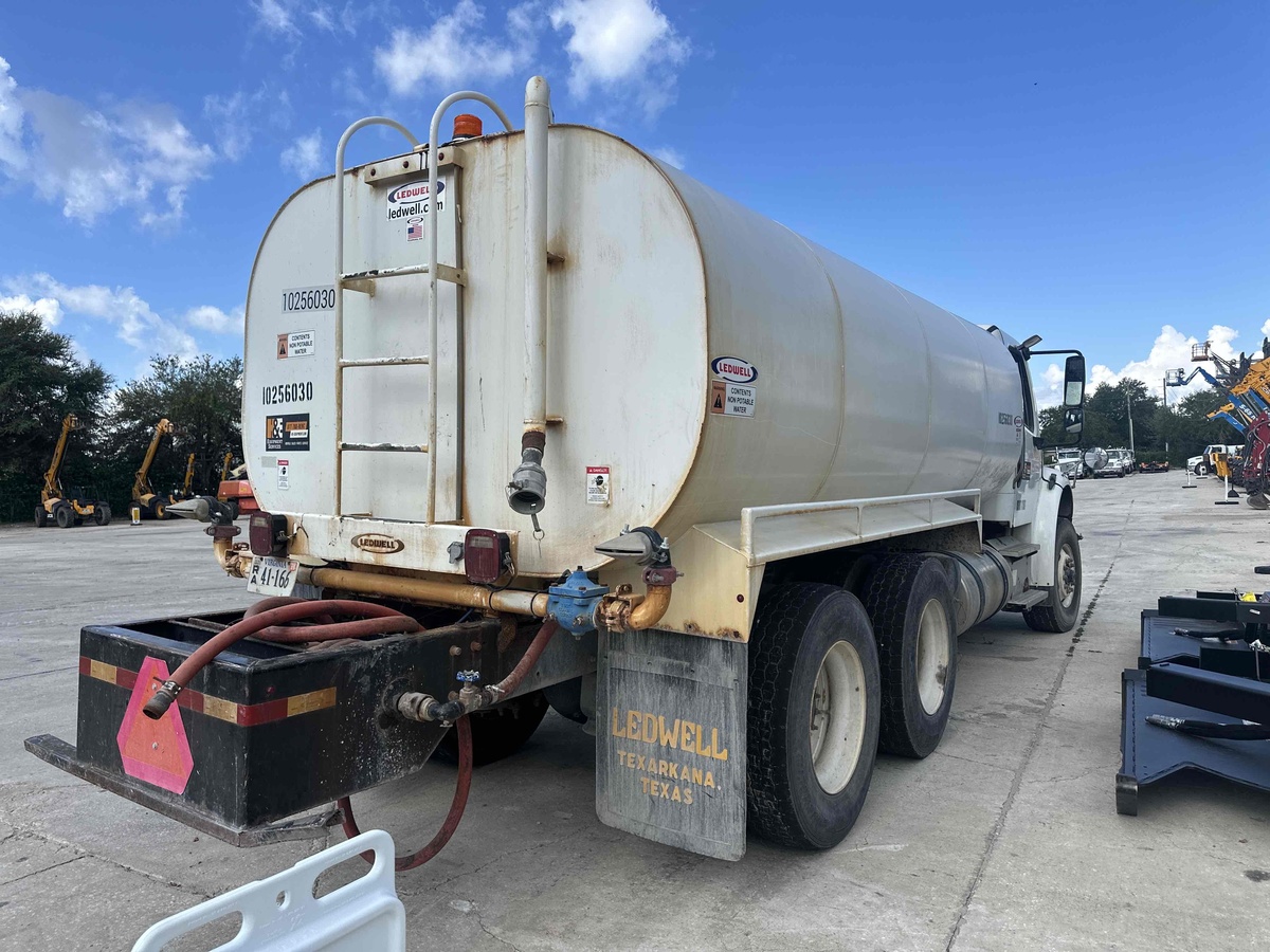 2019 Freightliner M2106-4