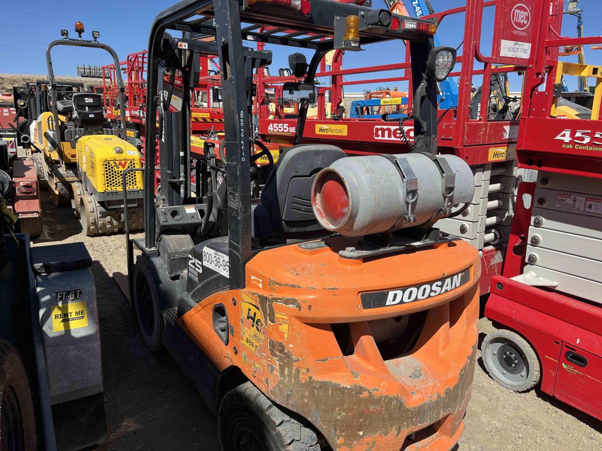 2022 Doosan G25E