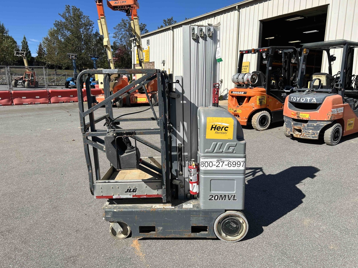 2020 JLG 20MVL-3