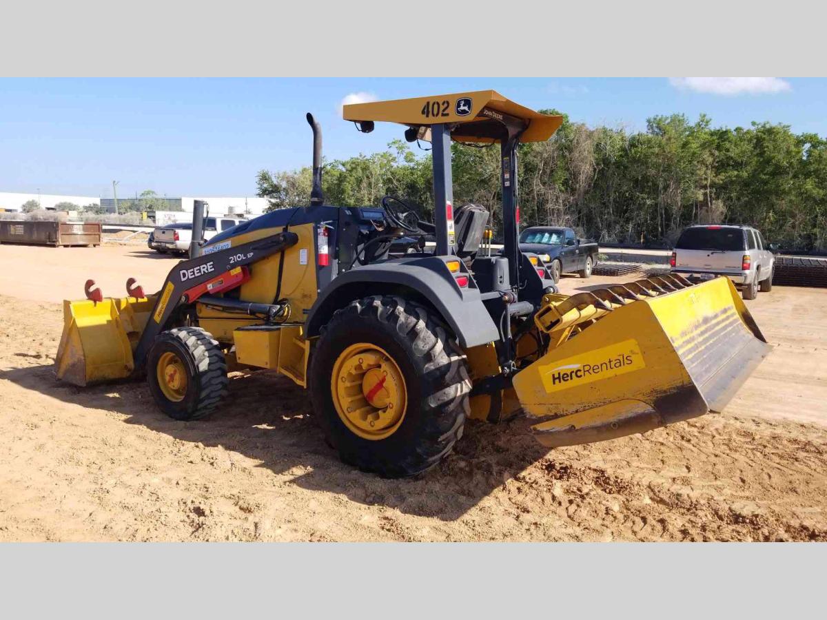 2015 John Deere 210L