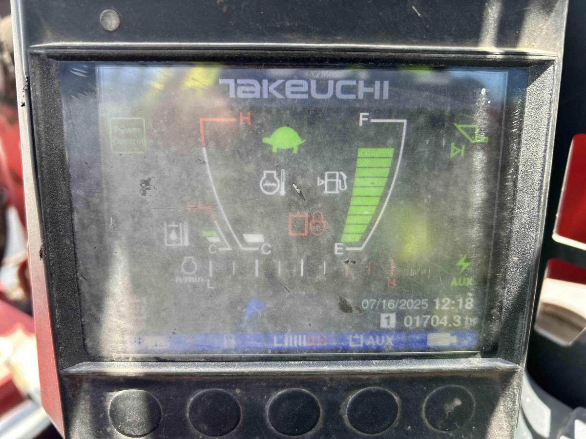 2020 Takeuchi TL10V2-7