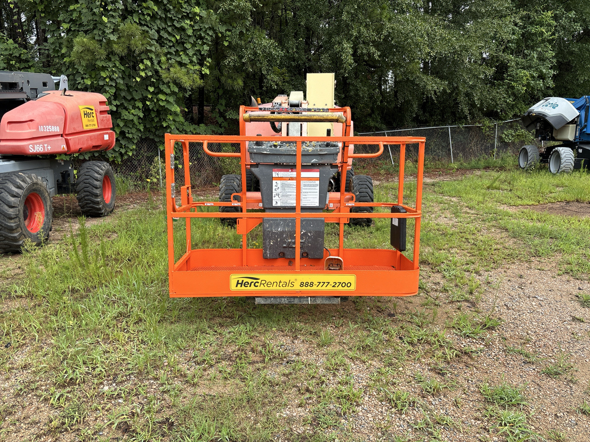 2015 JLG 450AJ-6