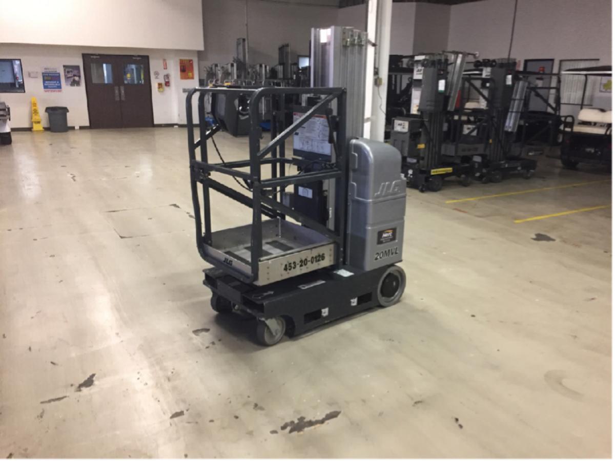 2011 JLG 20MVL