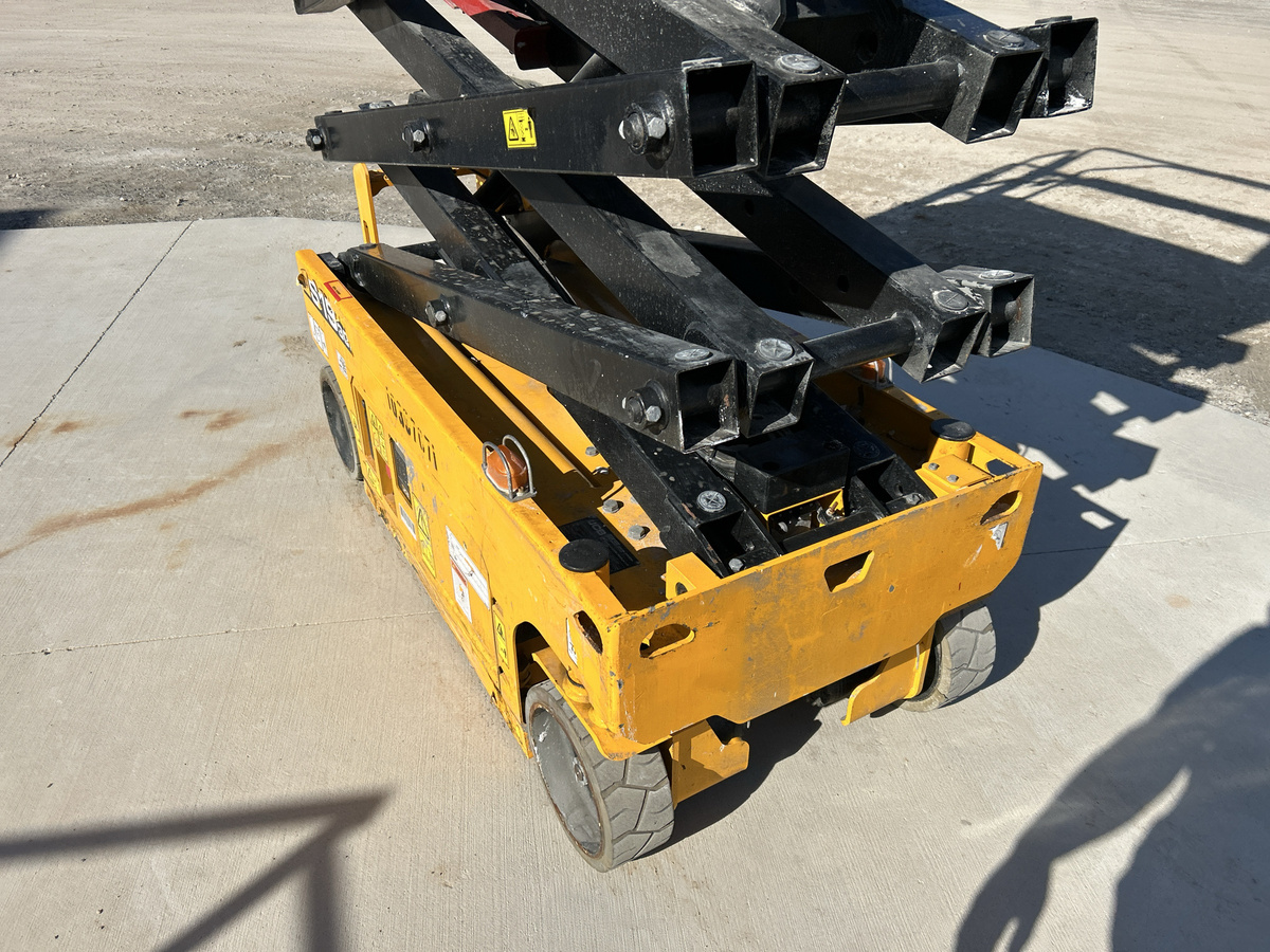 2022 JCB S1930E-8