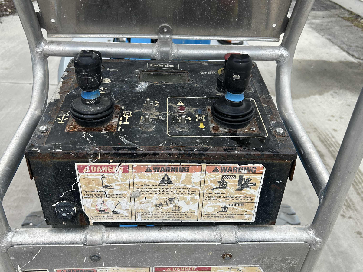 2017 Genie Z-33/18-6