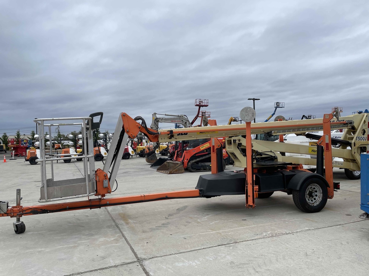 2017 JLG T500J-2