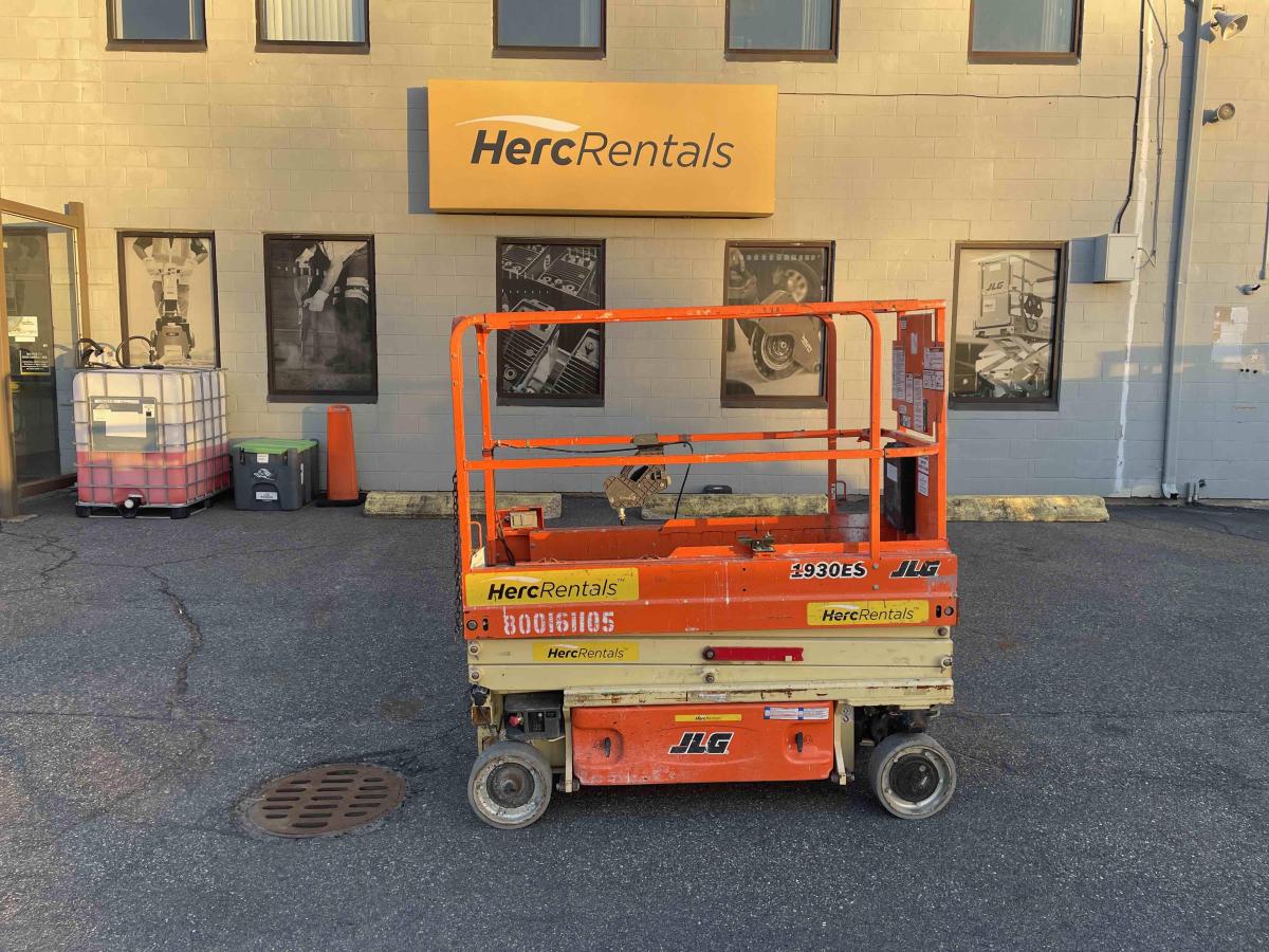 2017 JLG 1930ES
