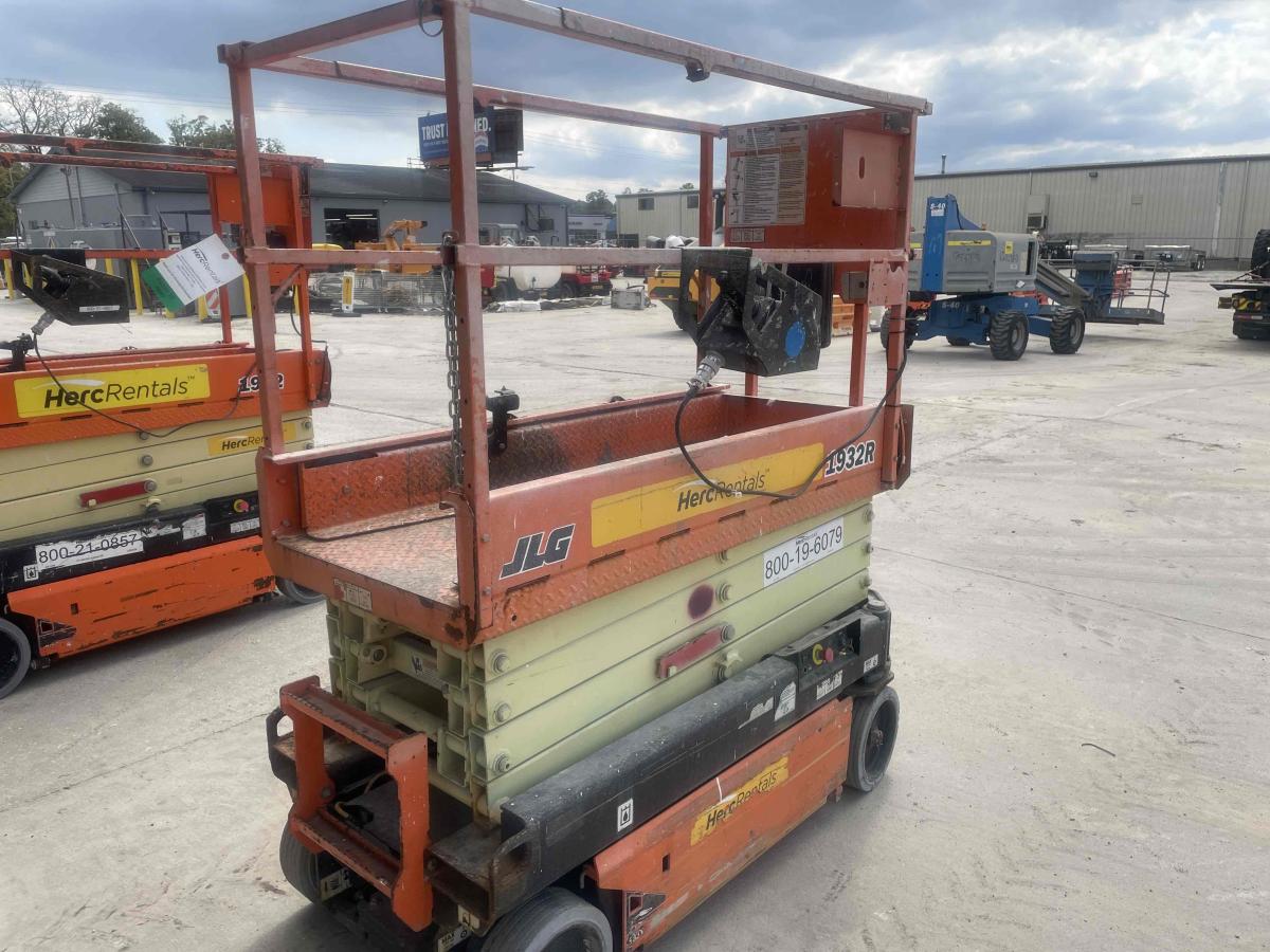 2018 JLG 1932R