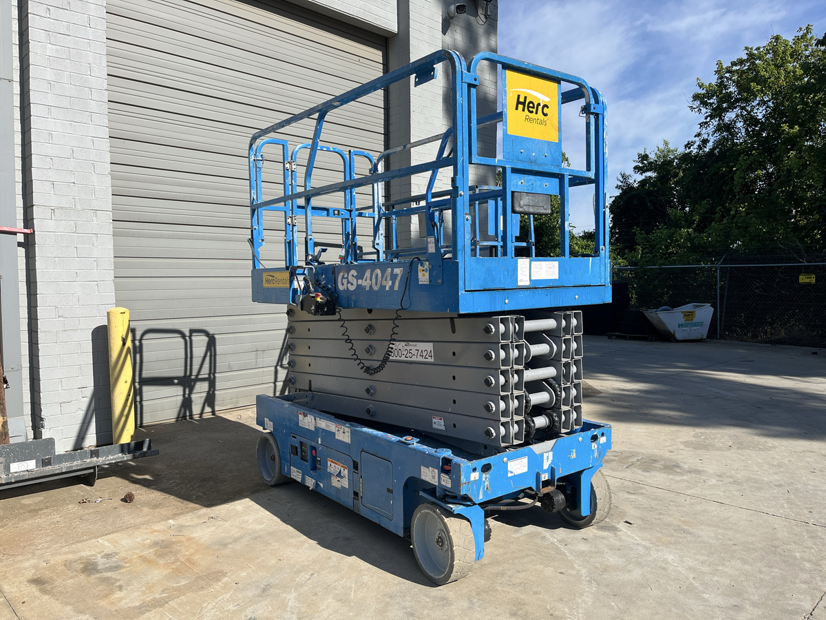 2019 Genie GS-4047