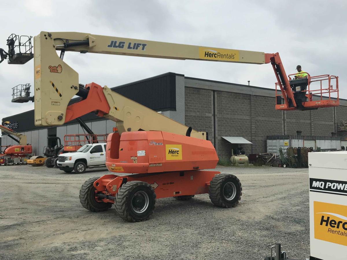 2012 JLG 800AJ