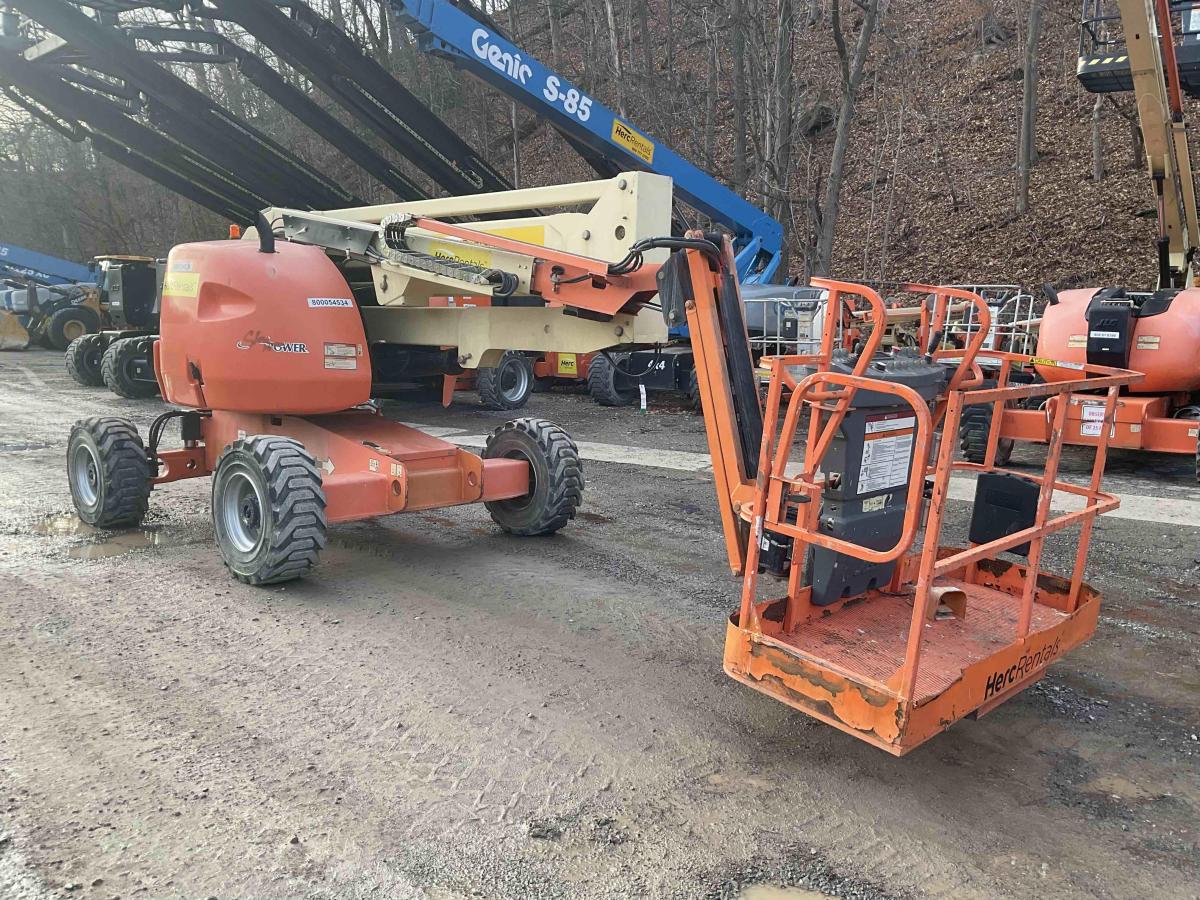 2015 JLG 450AJ
