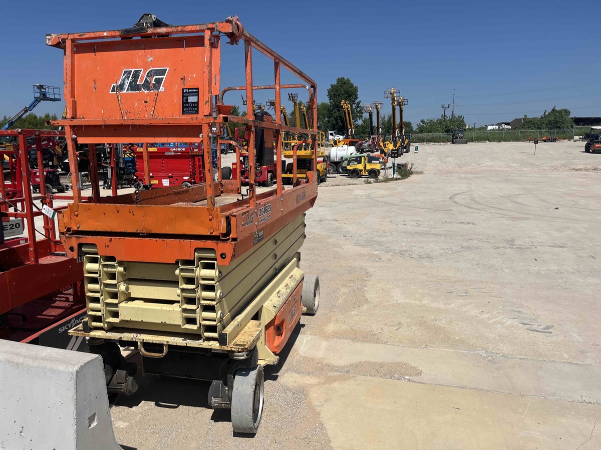 2017 JLG 2646ES-3