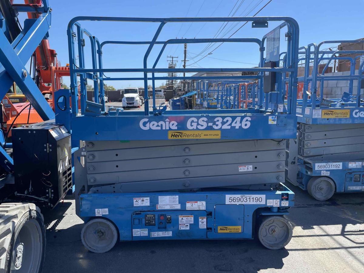2016 Genie GS-3246