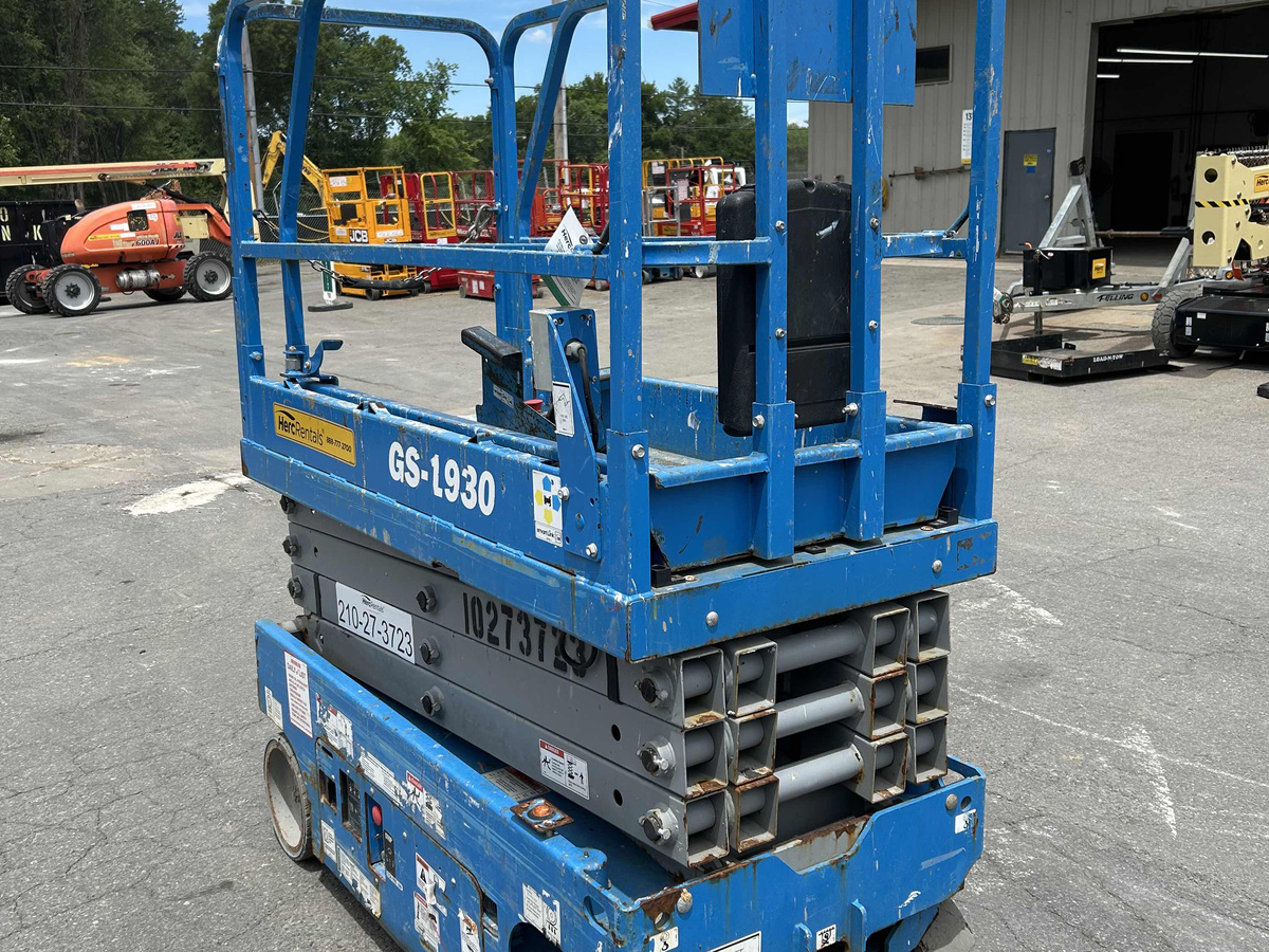 2019 Genie GS-1930