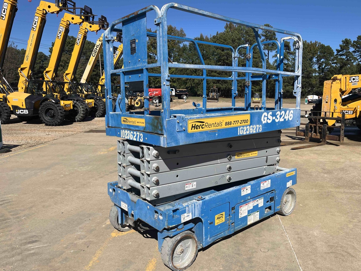 2018 Genie GS-3246