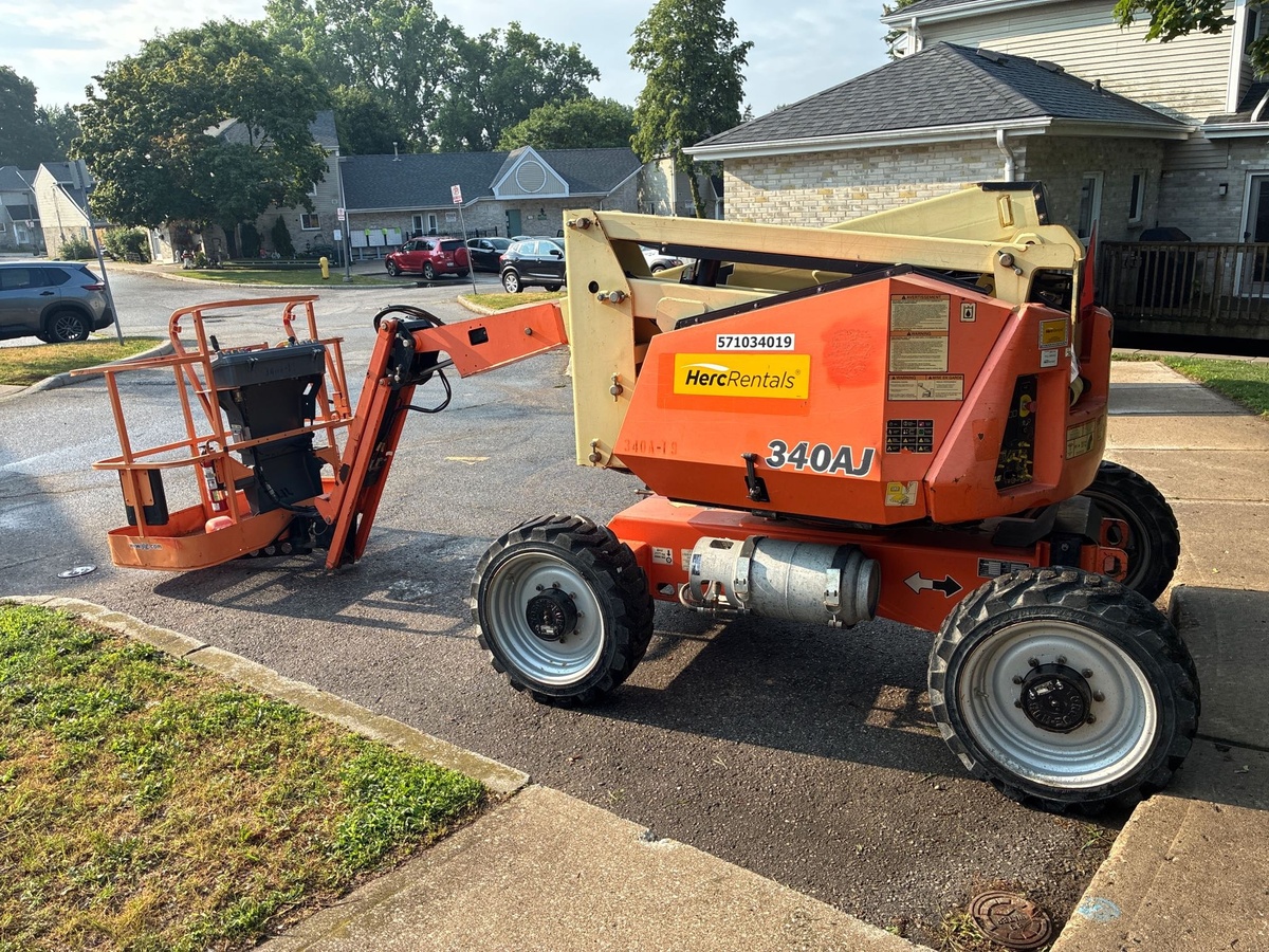 2016 JLG 340AJ-3