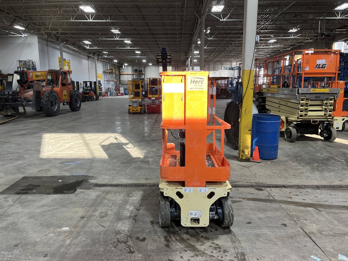 2017 JLG 1230ES-2