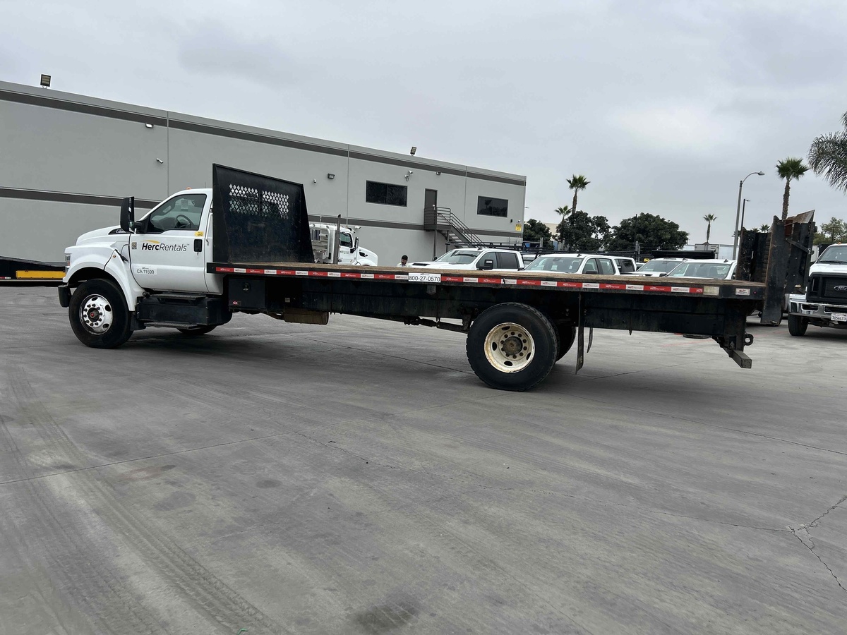 2019 Ford F750-3