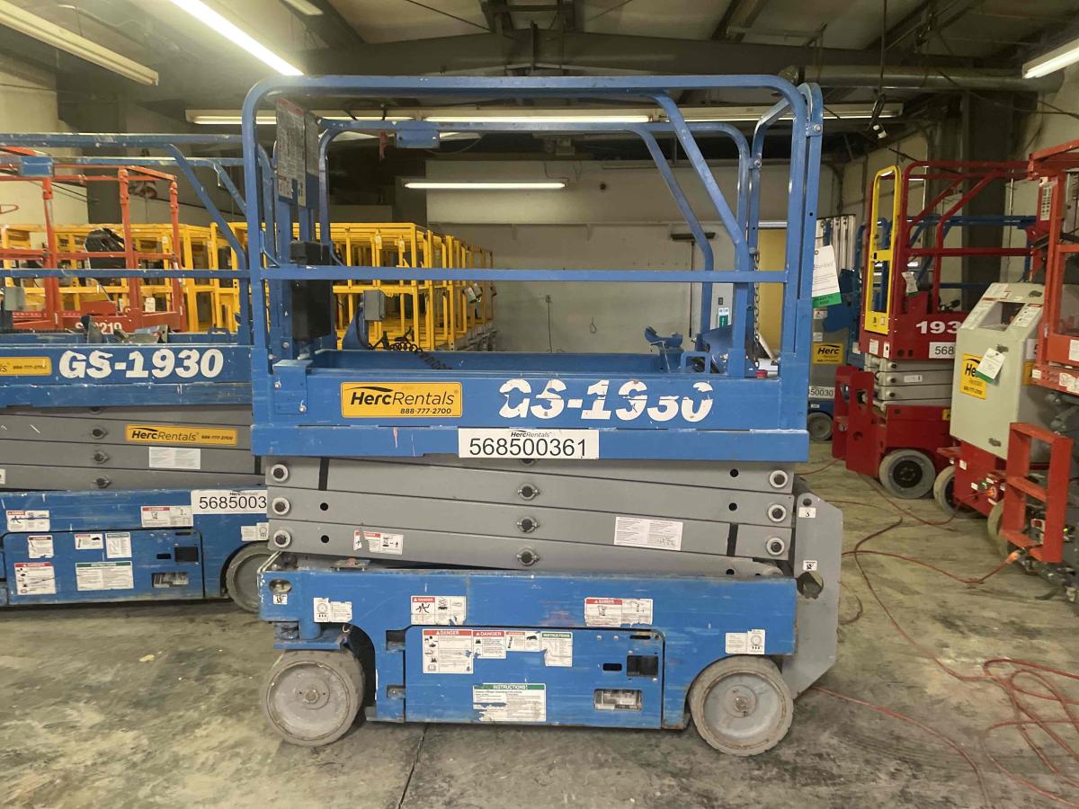2018 Genie GS-1930