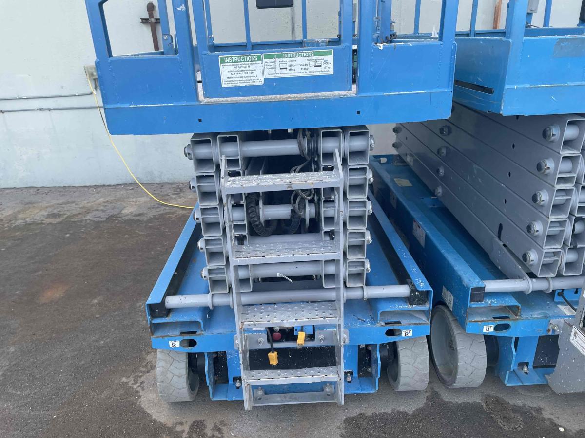 2017 Genie GS-4047