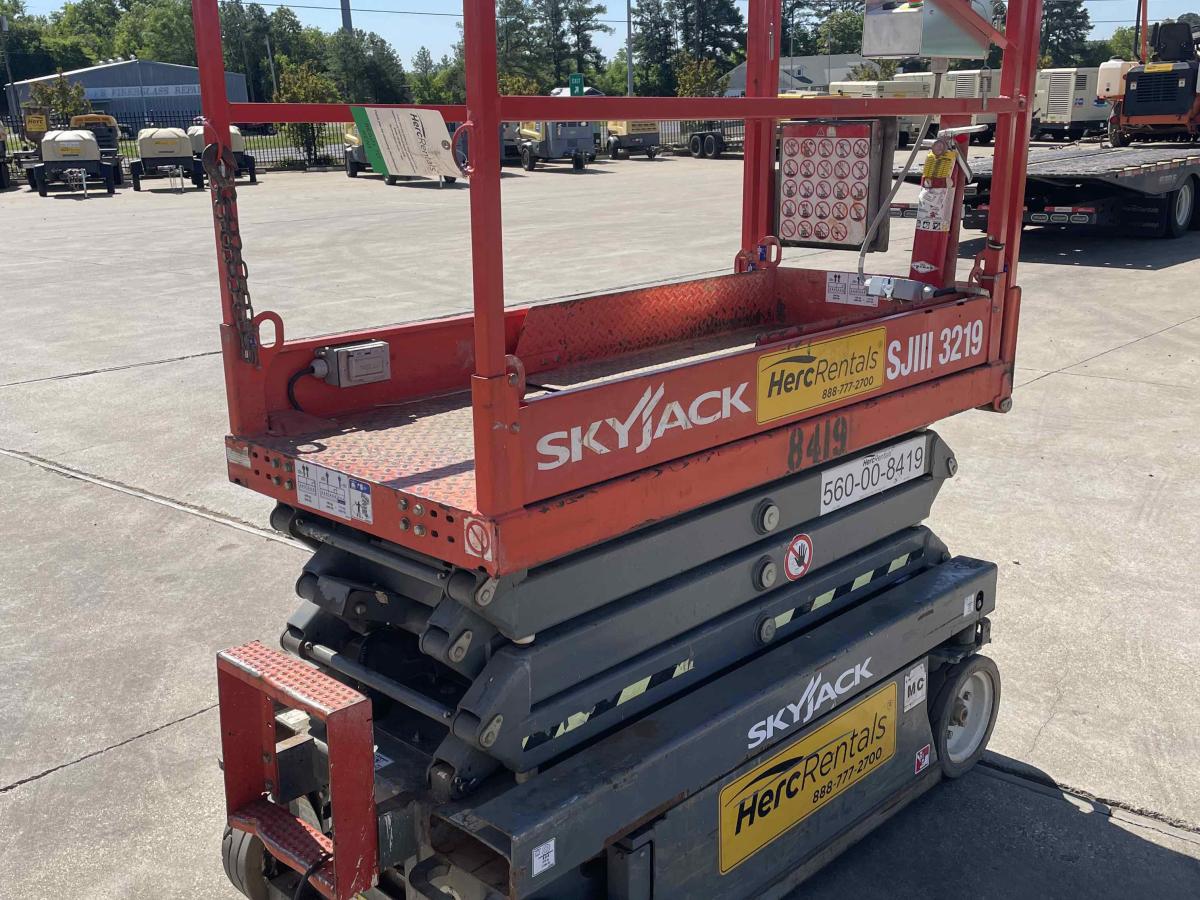 2017 Skyjack SJ3219