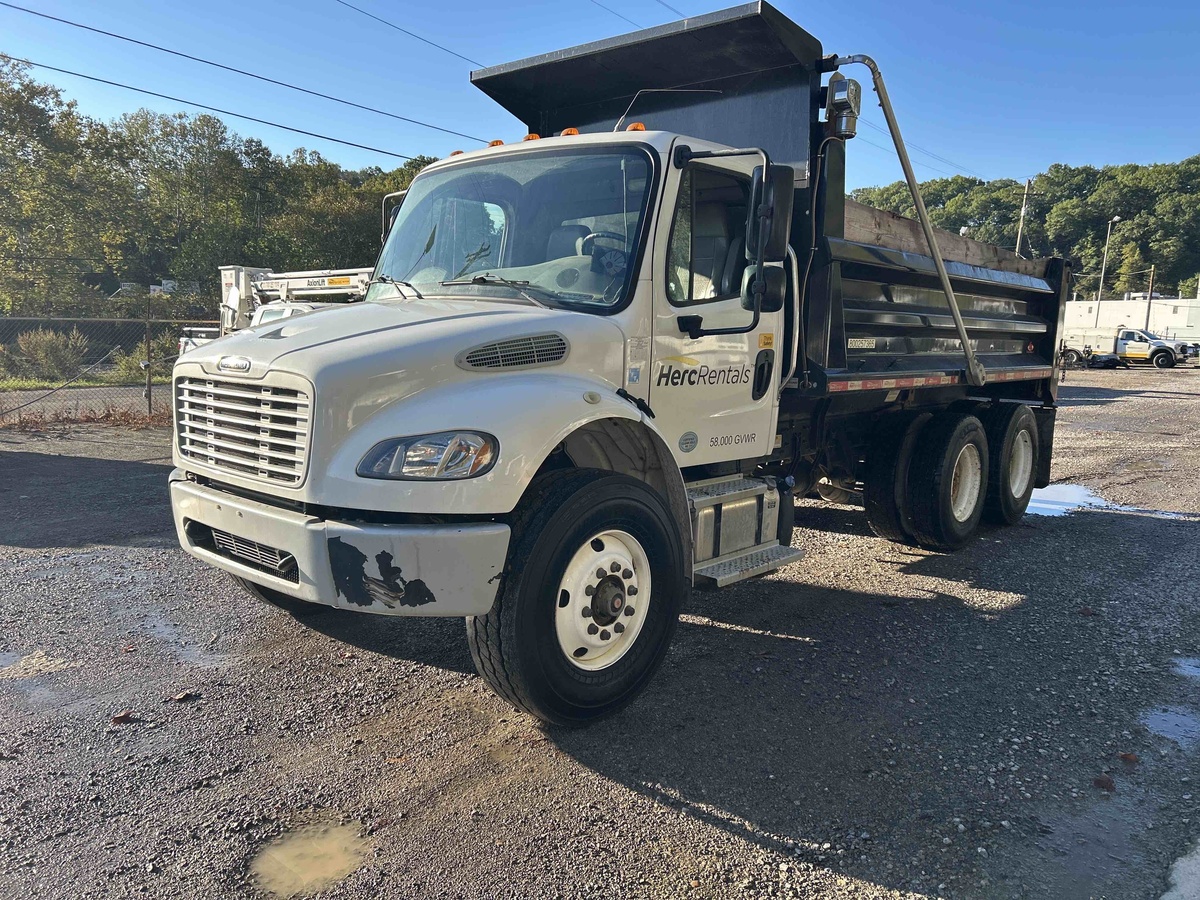 2019 Freightliner M2106-1