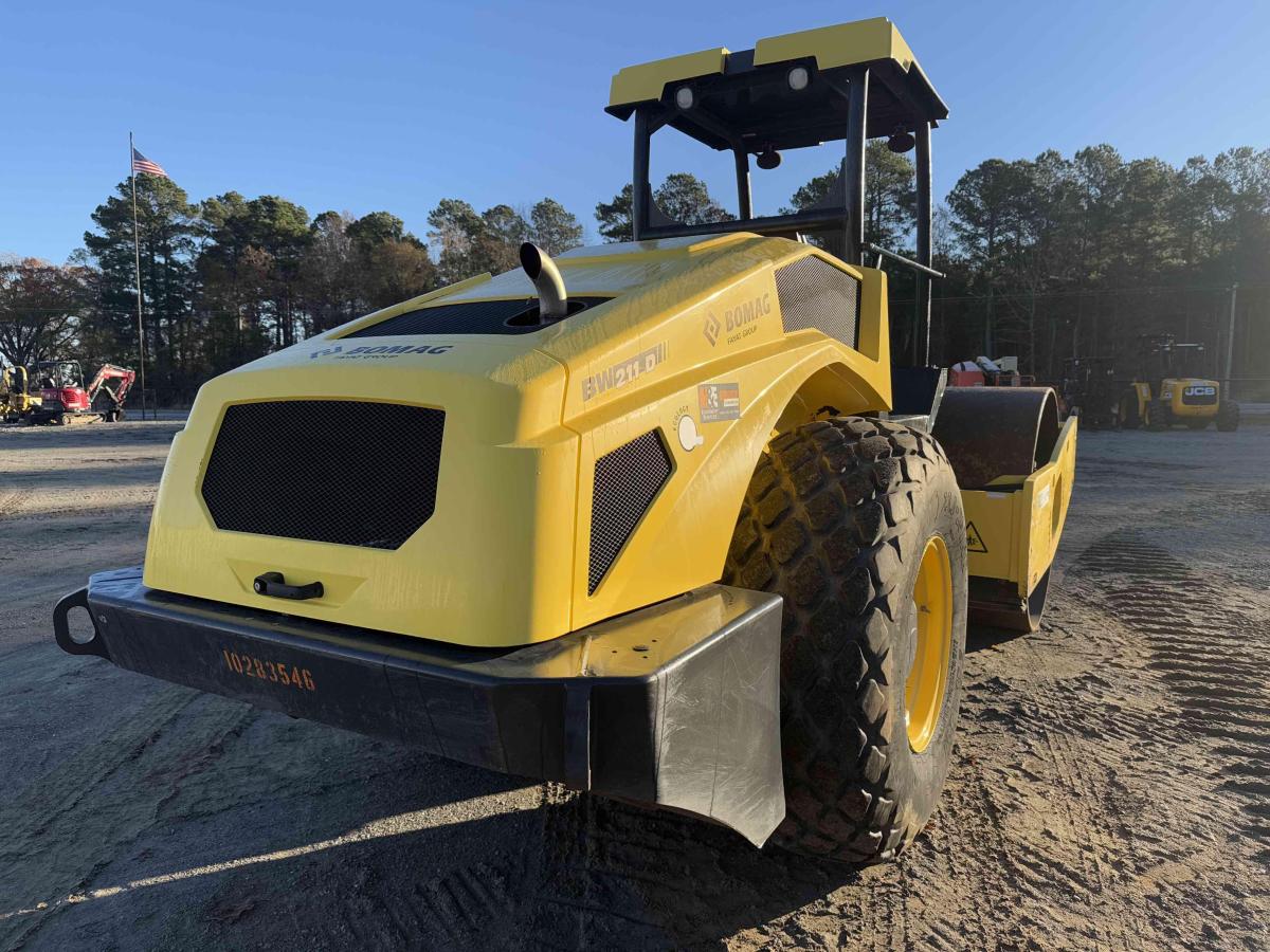 2019 BOMAG BW211D-5