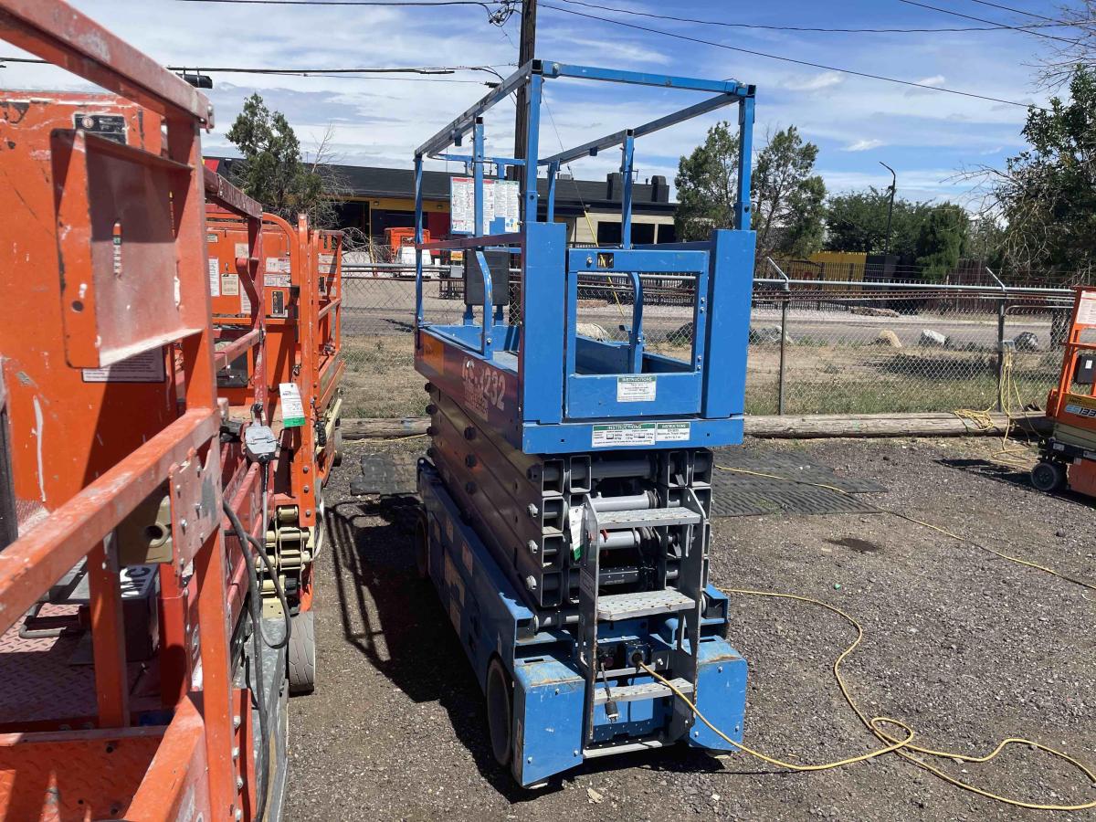 2018 Genie GS-3232