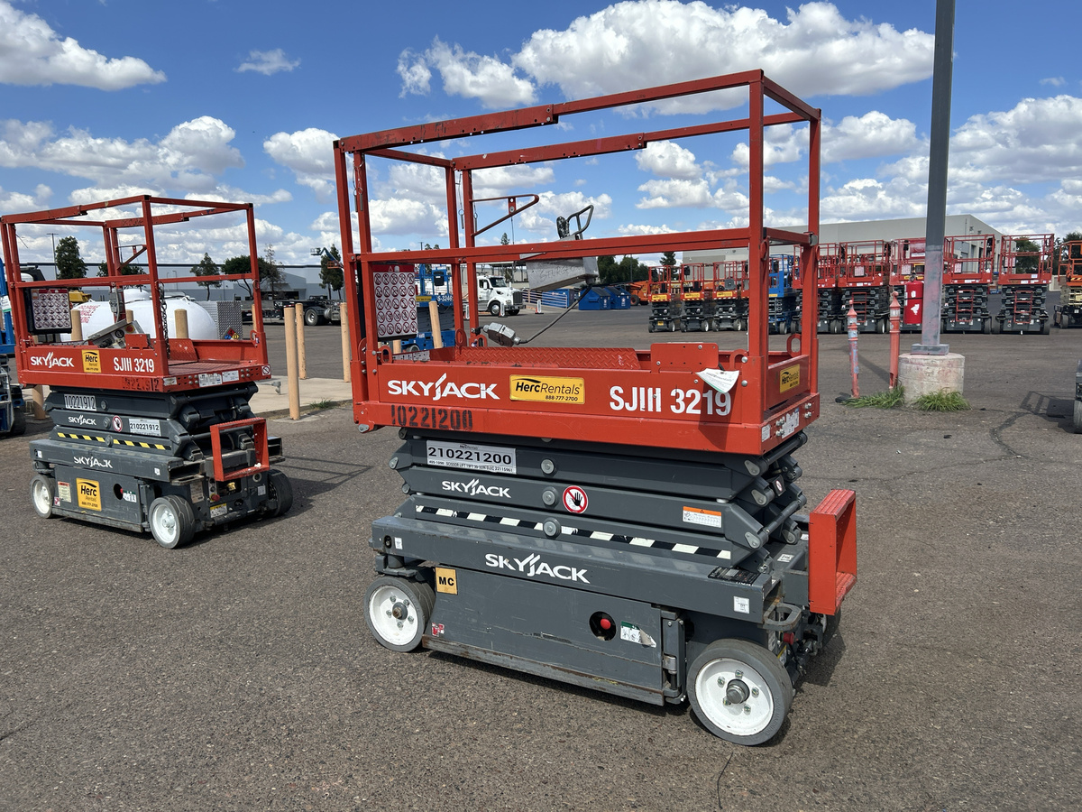 2017 Skyjack SJ3219