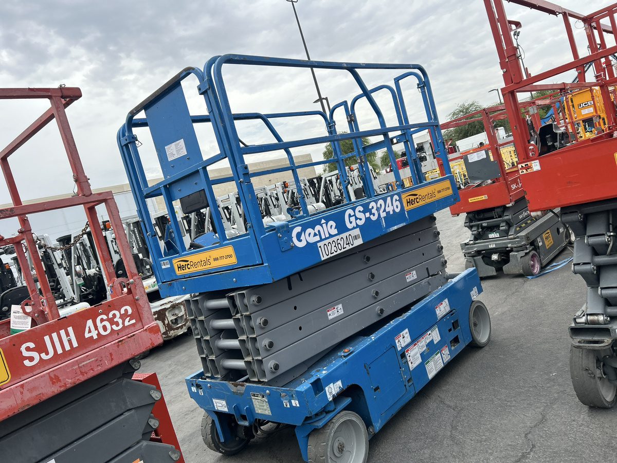 2018 Genie GS-3246-4