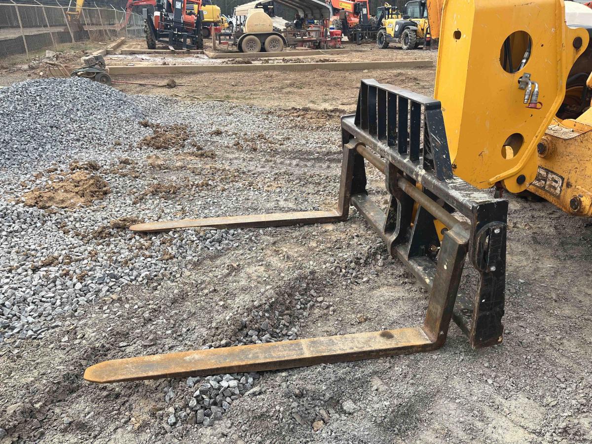 2018 JCB 510-56
