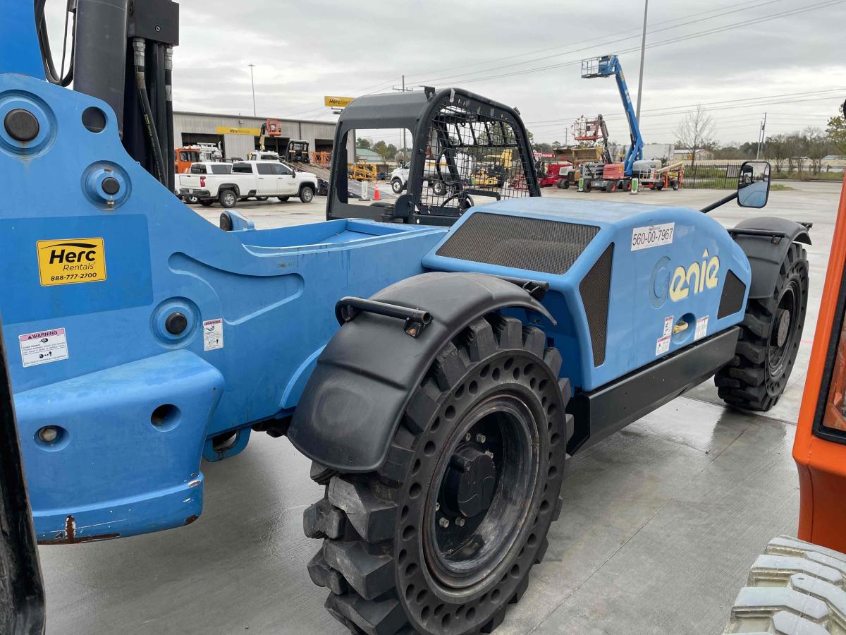 2016 Genie GTH 844